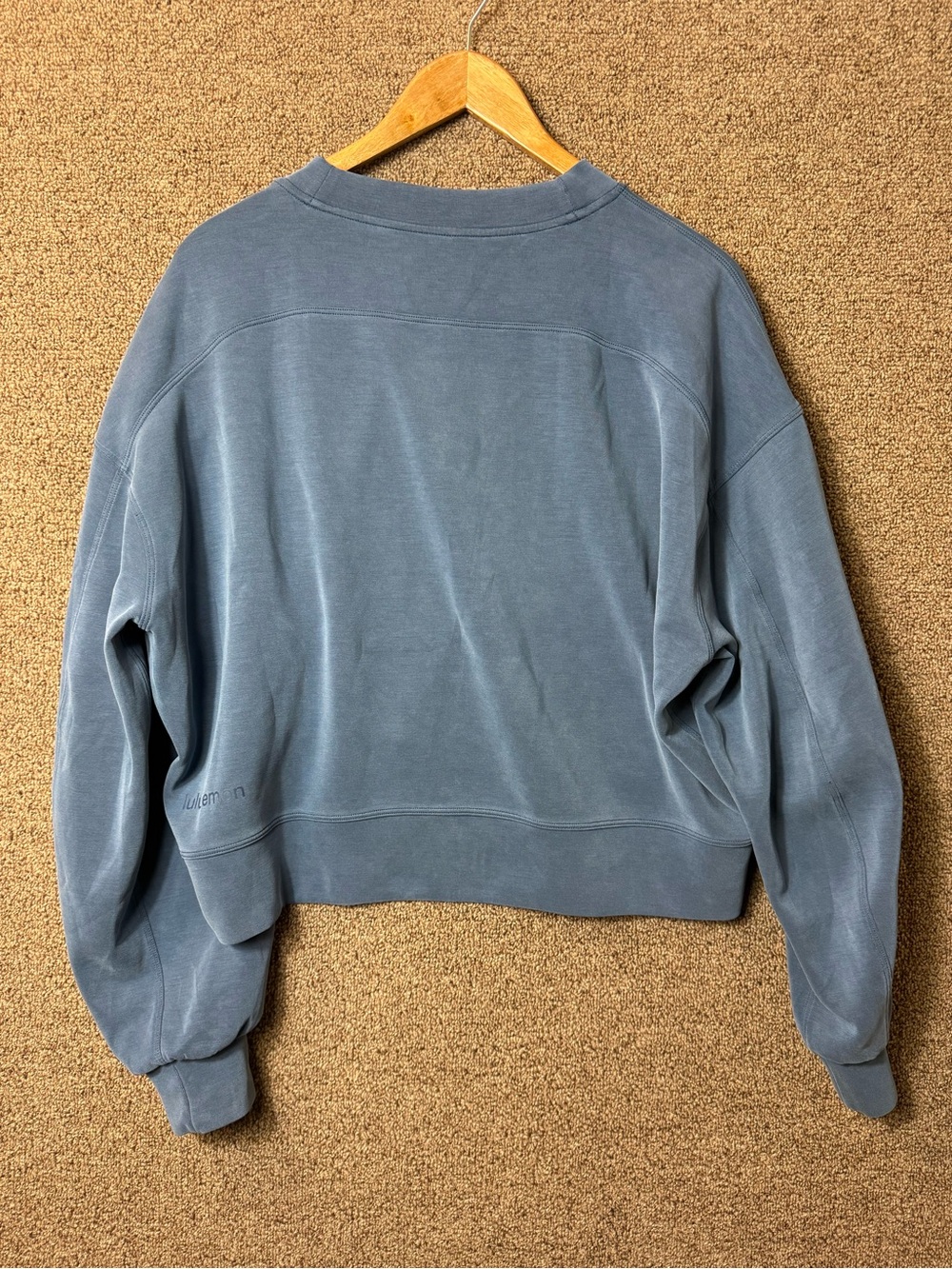 Lululemon Perfectly Oversized Cropped Crew *Softstreme
Mineral Blue $118 Retail - Picture 16 of 16